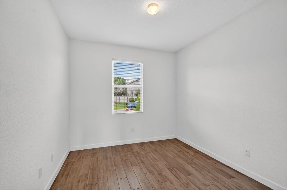 Под контрактом: $513,000 (4 спален, 3 ванн, 1883 Квадратных фут)