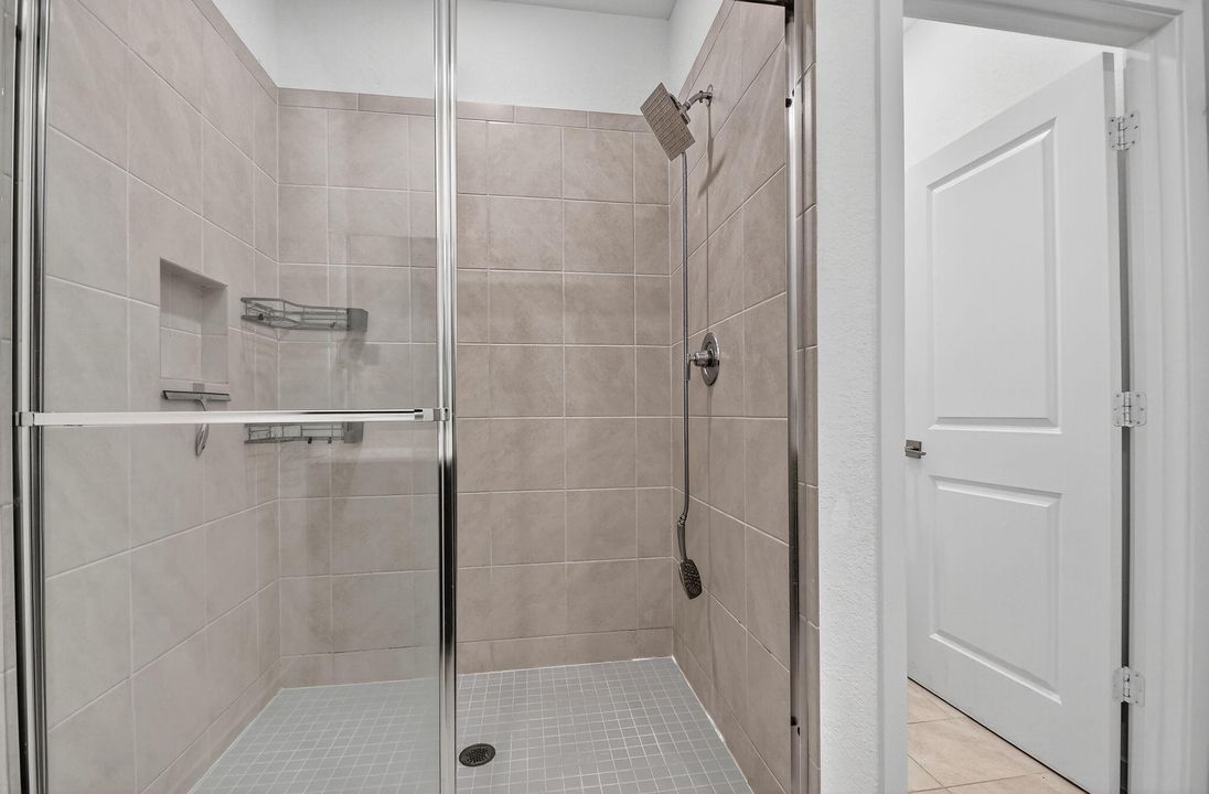 Под контрактом: $513,000 (4 спален, 3 ванн, 1883 Квадратных фут)