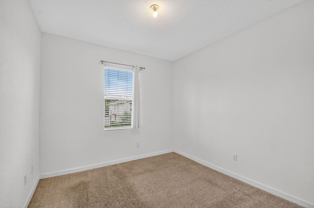 Под контрактом: $513,000 (4 спален, 3 ванн, 1883 Квадратных фут)