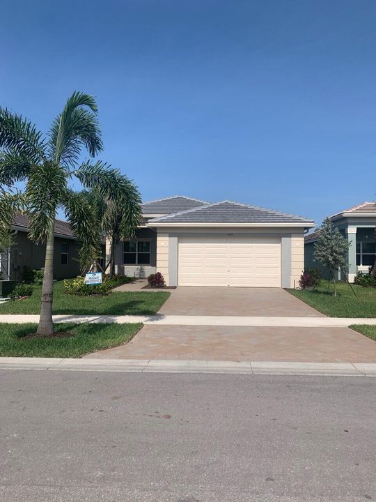 В аренду: $3,500 (3 спален, 2 ванн, 2254 Квадратных фут)