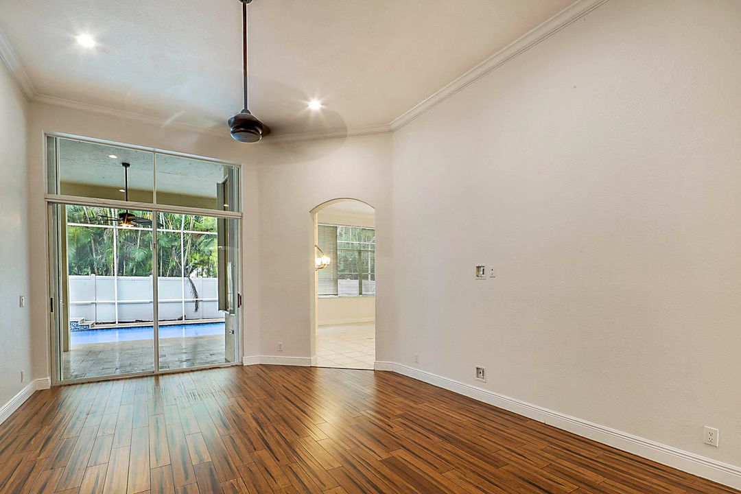 待售: $824,900 (5 贝兹, 3 浴室, 3080 平方英尺)