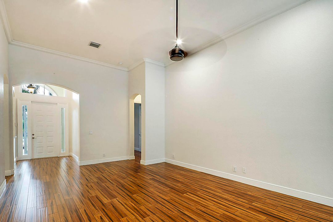 待售: $824,900 (5 贝兹, 3 浴室, 3080 平方英尺)