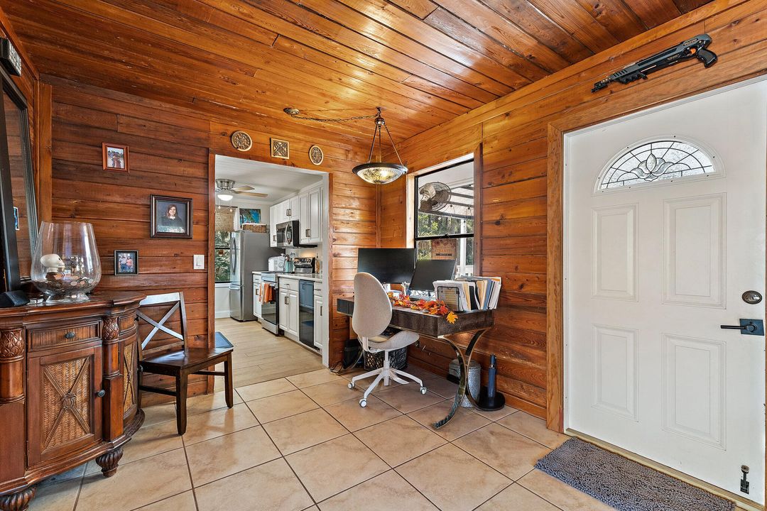 For Sale: $550,000 (3 beds, 2 baths, 1234 Square Feet)