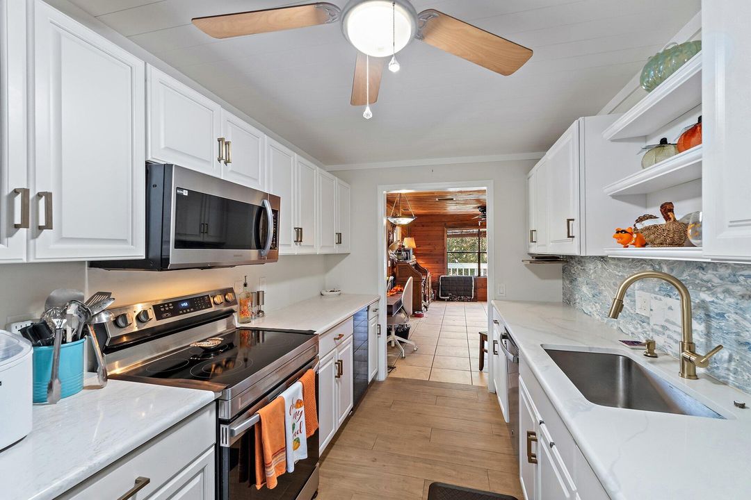 For Sale: $550,000 (3 beds, 2 baths, 1234 Square Feet)