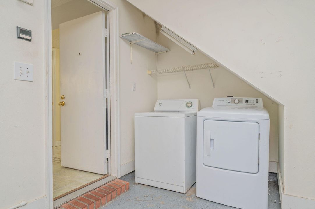 待售: $335,000 (4 贝兹, 3 浴室, 1784 平方英尺)