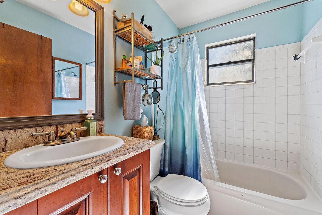 For Sale: $550,000 (3 beds, 2 baths, 1234 Square Feet)