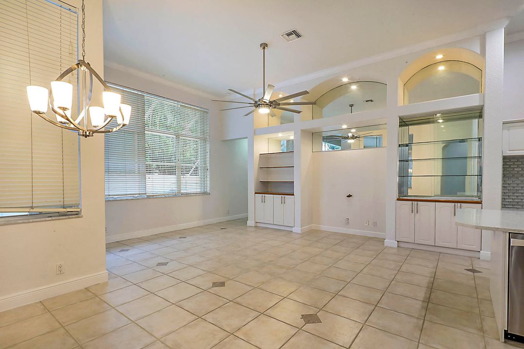 待售: $824,900 (5 贝兹, 3 浴室, 3080 平方英尺)