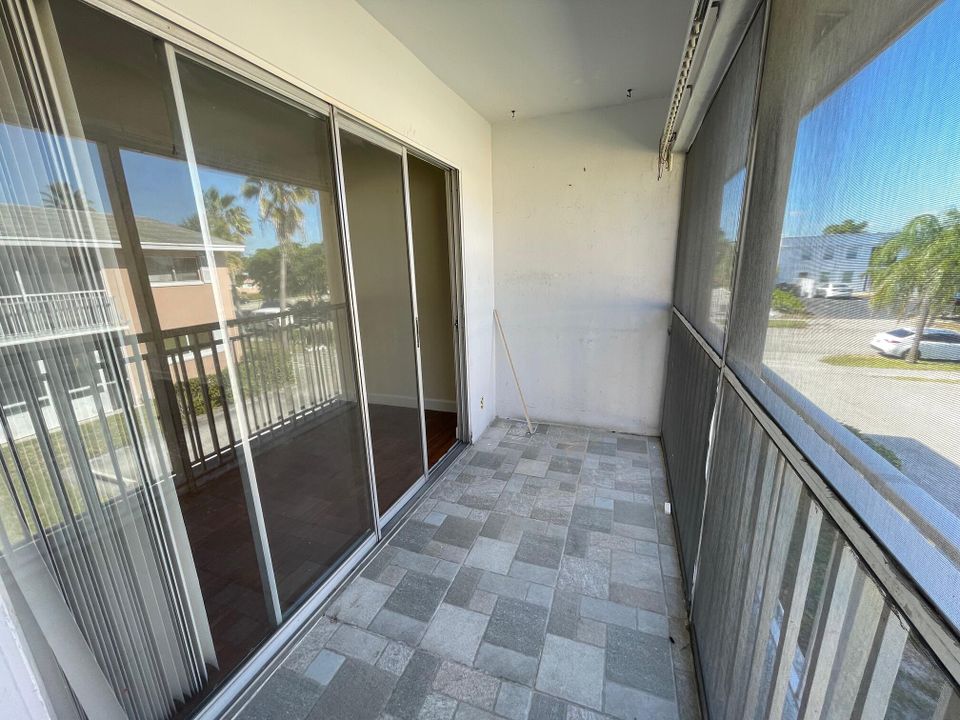 В аренду: $1,750 (2 спален, 1 ванн, 756 Квадратных фут)