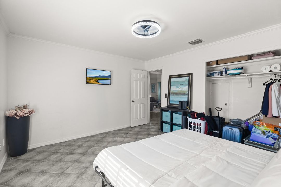 待售: $260,000 (2 贝兹, 2 浴室, 978 平方英尺)