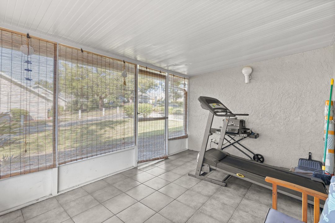 待售: $260,000 (2 贝兹, 2 浴室, 978 平方英尺)