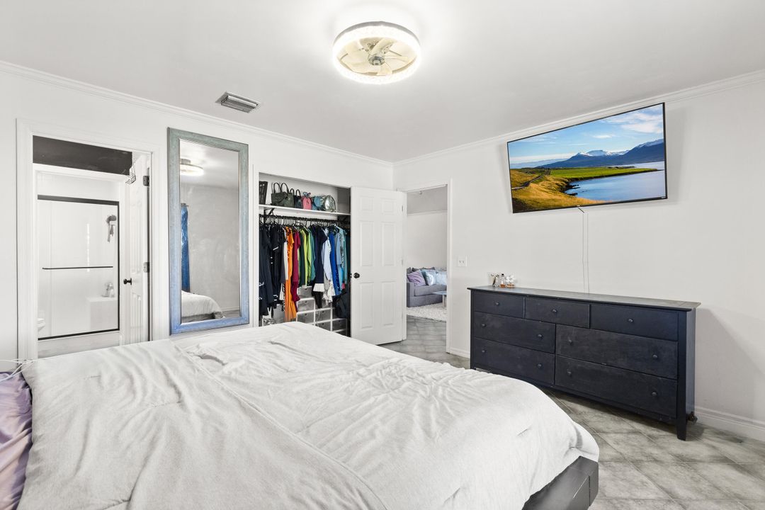 待售: $260,000 (2 贝兹, 2 浴室, 978 平方英尺)