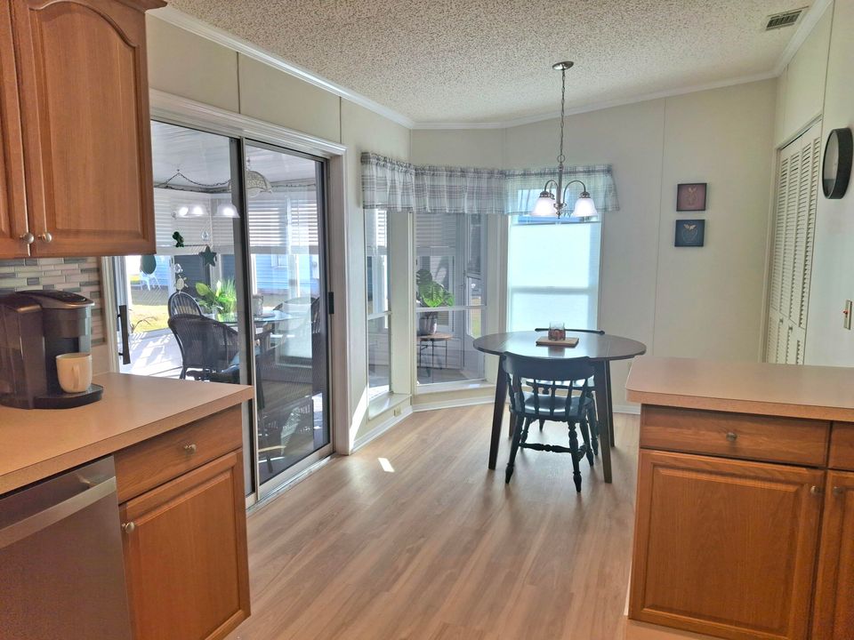 待售: $249,900 (3 贝兹, 2 浴室, 1418 平方英尺)