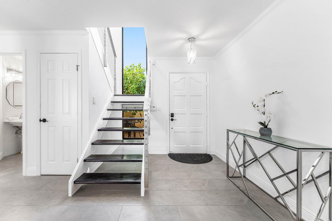 For Sale: $620,000 (2 beds, 2 baths, 1562 Square Feet)