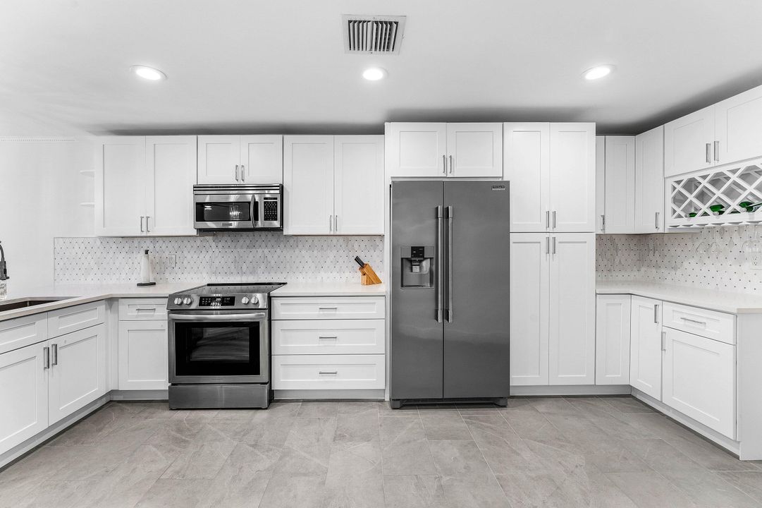 For Sale: $620,000 (2 beds, 2 baths, 1562 Square Feet)