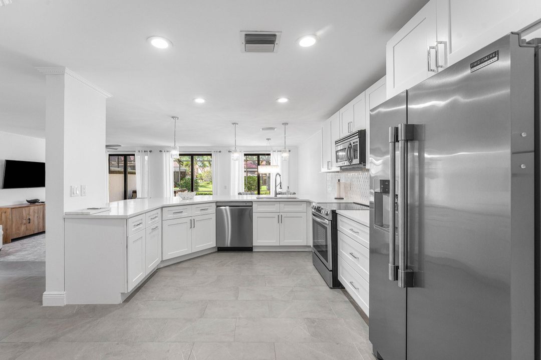 For Sale: $620,000 (2 beds, 2 baths, 1562 Square Feet)