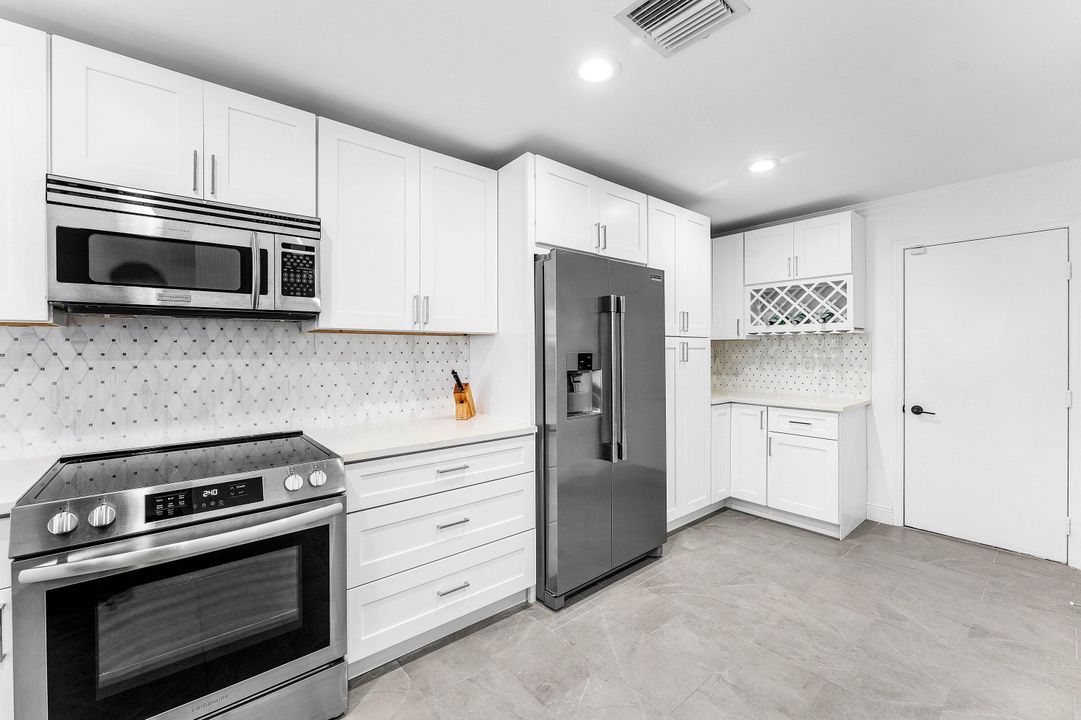 For Sale: $620,000 (2 beds, 2 baths, 1562 Square Feet)