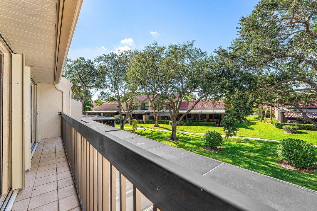 For Sale: $620,000 (2 beds, 2 baths, 1562 Square Feet)