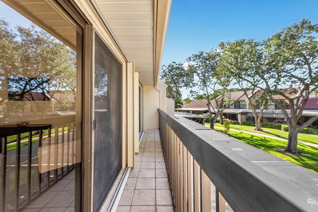 For Sale: $620,000 (2 beds, 2 baths, 1562 Square Feet)