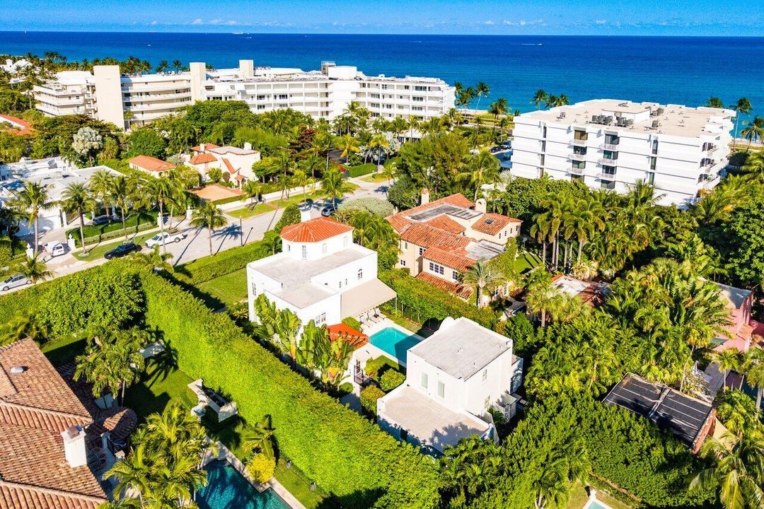 For Sale: $22,995,000 (6 beds, 6 baths, 5200 Square Feet)