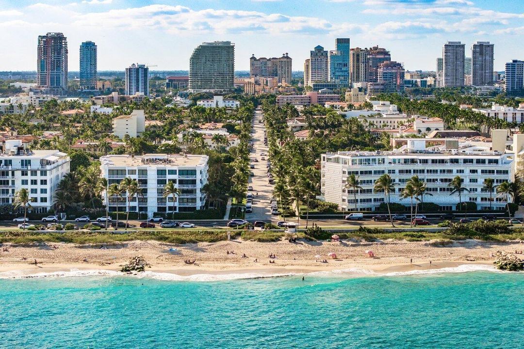 For Sale: $22,995,000 (6 beds, 6 baths, 5200 Square Feet)