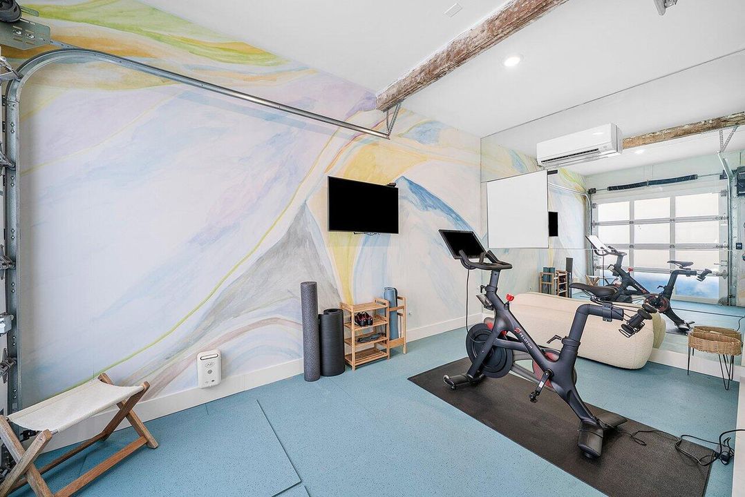 For Sale: $22,995,000 (6 beds, 6 baths, 5200 Square Feet)