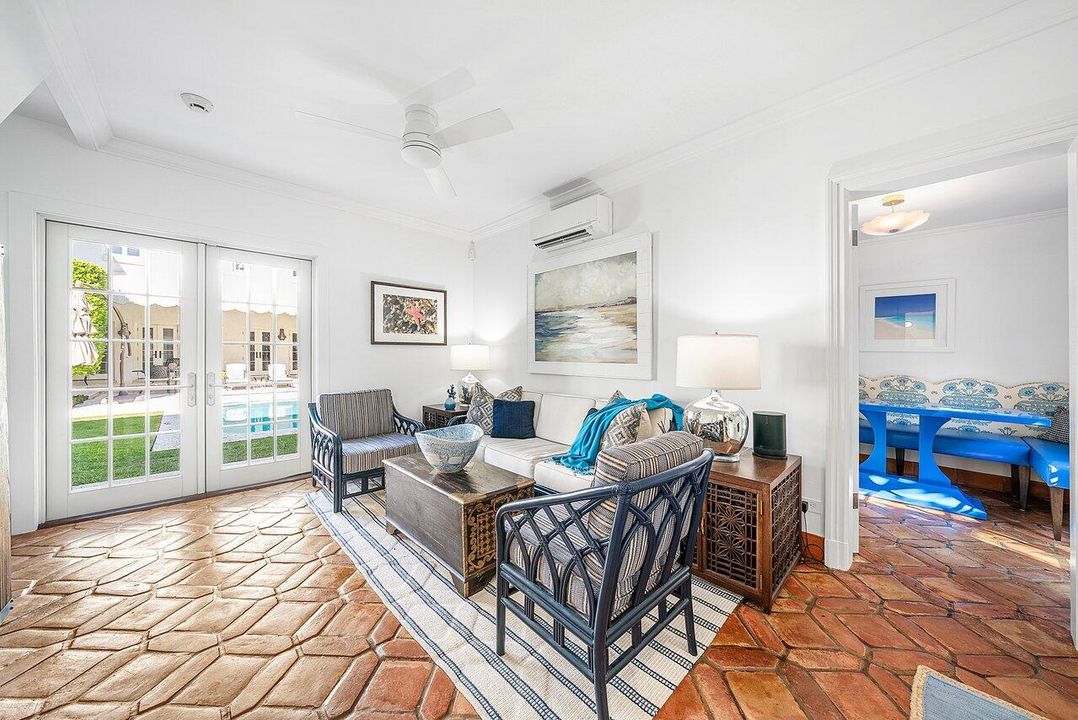 For Sale: $22,995,000 (6 beds, 6 baths, 5200 Square Feet)