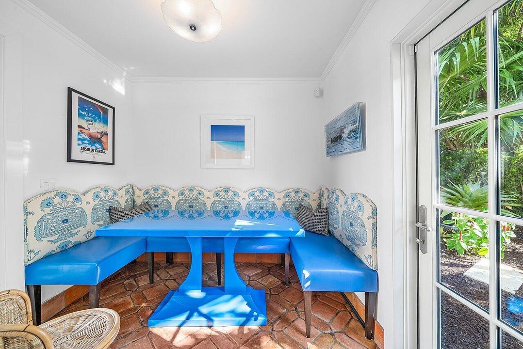 For Sale: $22,995,000 (6 beds, 6 baths, 5200 Square Feet)