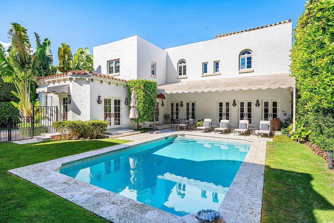 For Sale: $22,995,000 (6 beds, 6 baths, 5200 Square Feet)