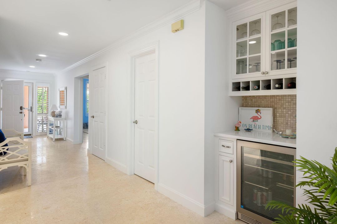 En Venta: $1,275,000 (3 camas, 2 baños, 2259 Pies cuadrados)