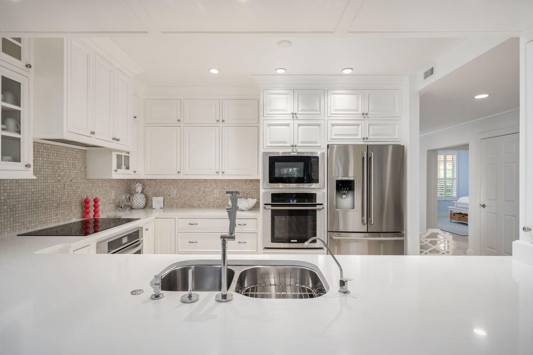 En Venta: $1,275,000 (3 camas, 2 baños, 2259 Pies cuadrados)