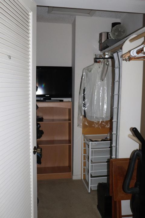 合同活跃: $1,400 (1 贝兹, 1 浴室, 792 平方英尺)