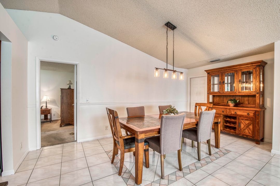 For Sale: $475,000 (3 beds, 2 baths, 1518 Square Feet)