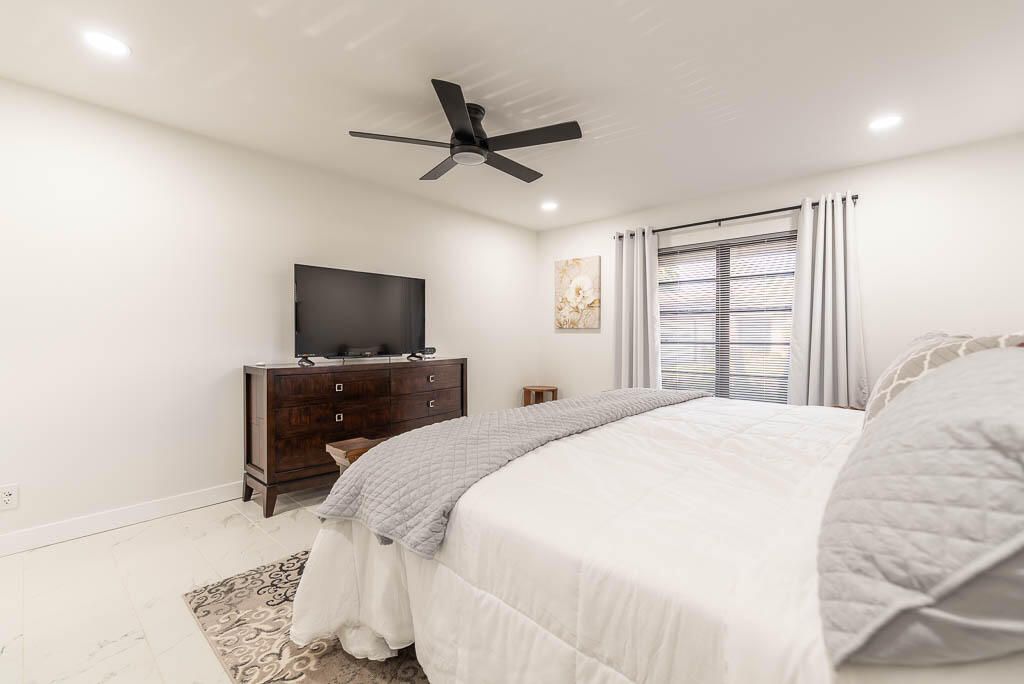 出租: $3,000 (2 贝兹, 2 浴室, 1400 平方英尺)