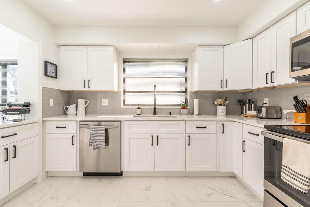 出租: $3,000 (2 贝兹, 2 浴室, 1400 平方英尺)