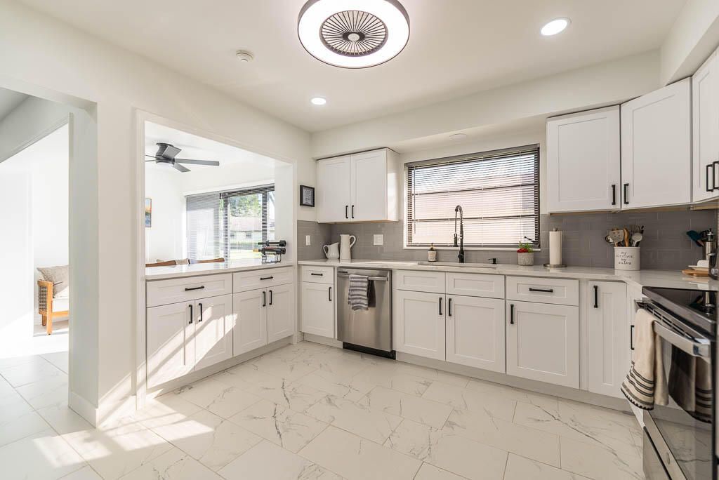 出租: $3,000 (2 贝兹, 2 浴室, 1400 平方英尺)