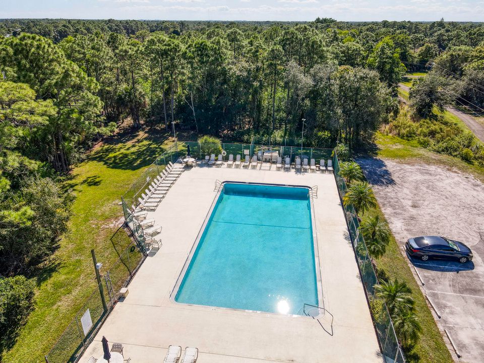 For Sale: $475,000 (3 beds, 2 baths, 1518 Square Feet)