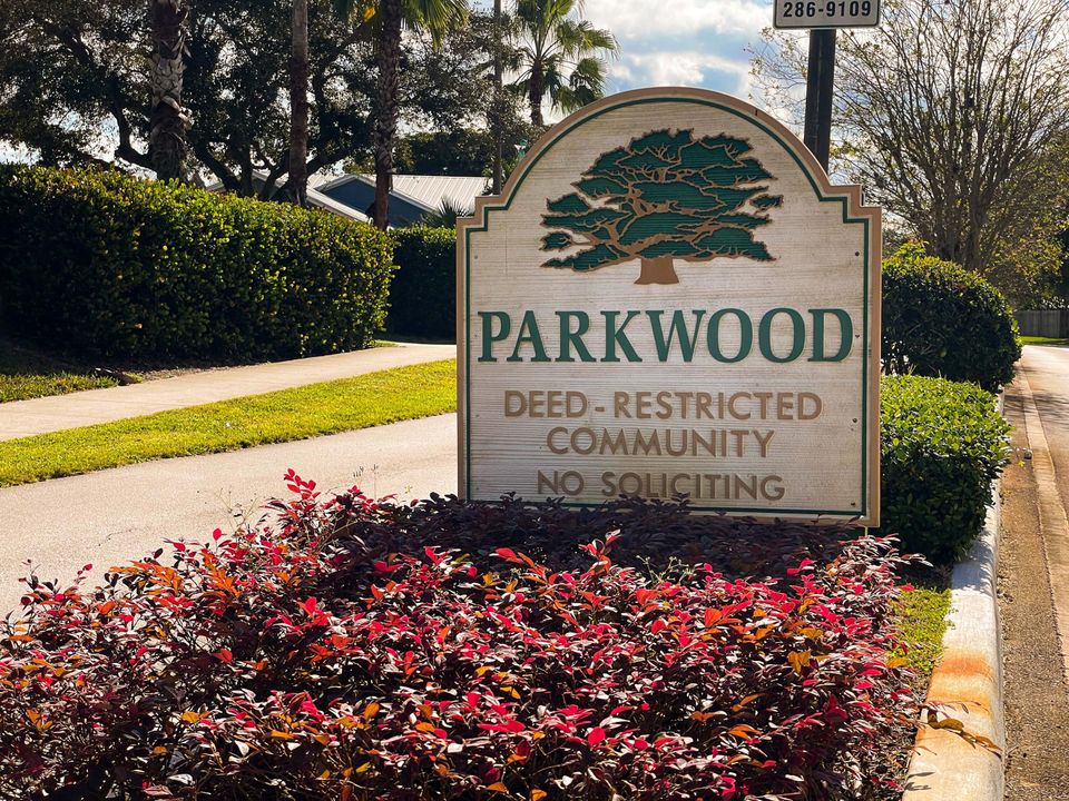 For Sale: $475,000 (3 beds, 2 baths, 1518 Square Feet)