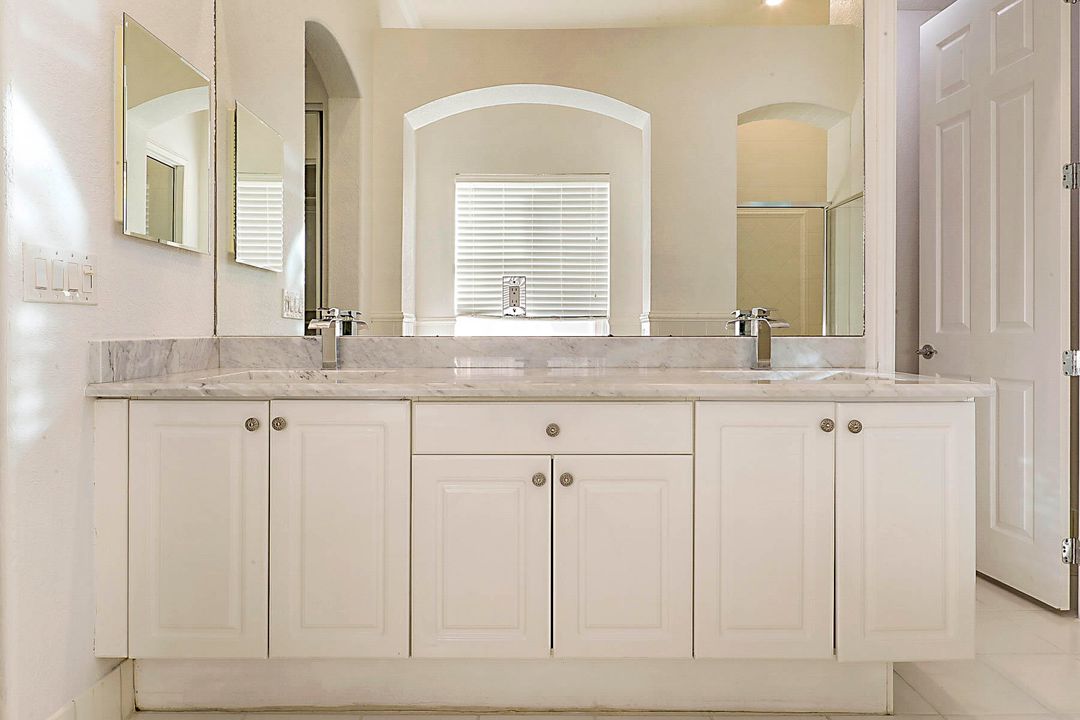 待售: $824,900 (5 贝兹, 3 浴室, 3080 平方英尺)