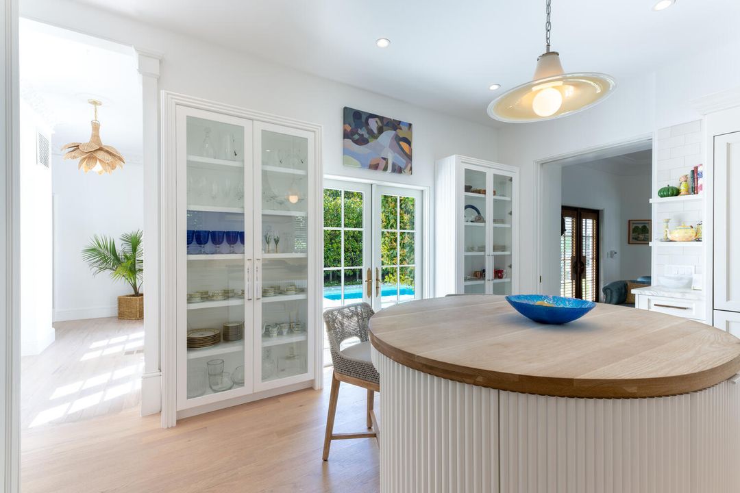 For Sale: $22,995,000 (6 beds, 6 baths, 5200 Square Feet)