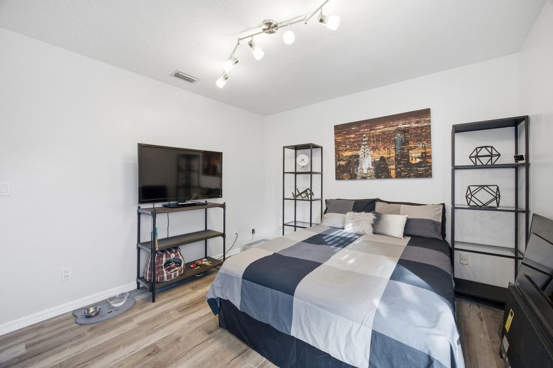 For Sale: $579,900 (3 beds, 2 baths, 2053 Square Feet)