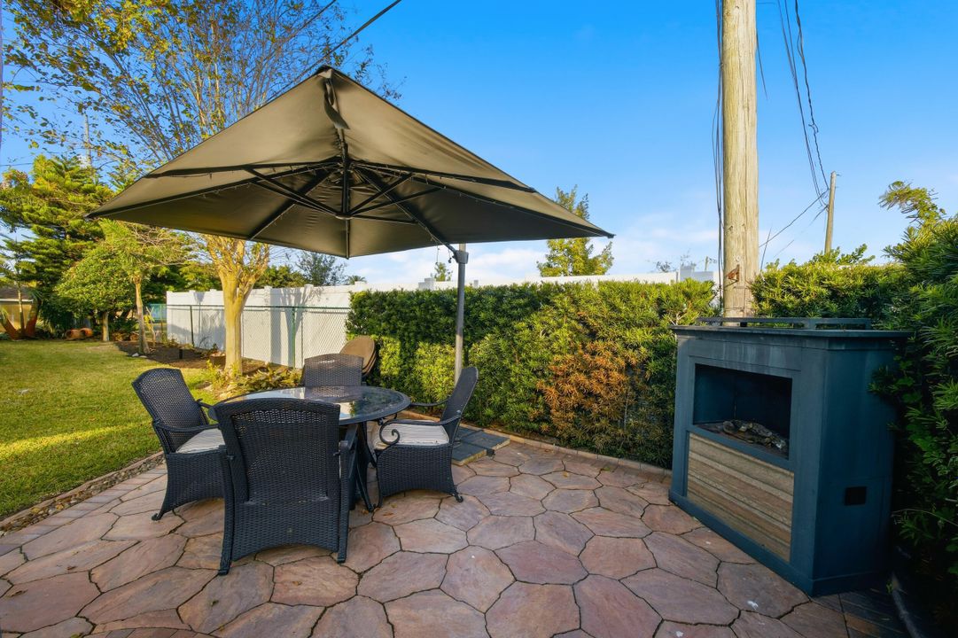 For Sale: $579,900 (3 beds, 2 baths, 2053 Square Feet)