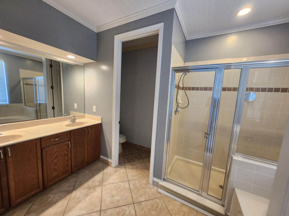 Active With Contract: $2,900 (4 beds, 3 baths, 1870 Square Feet)