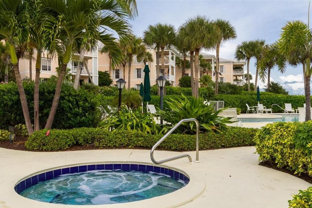 En Venta: $1,275,000 (3 camas, 2 baños, 2259 Pies cuadrados)