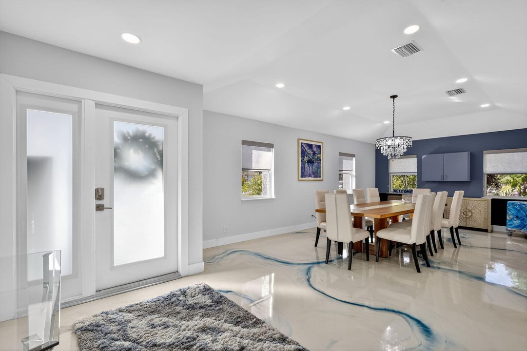 For Sale: $1,295,000 (3 beds, 2 baths, 2172 Square Feet)