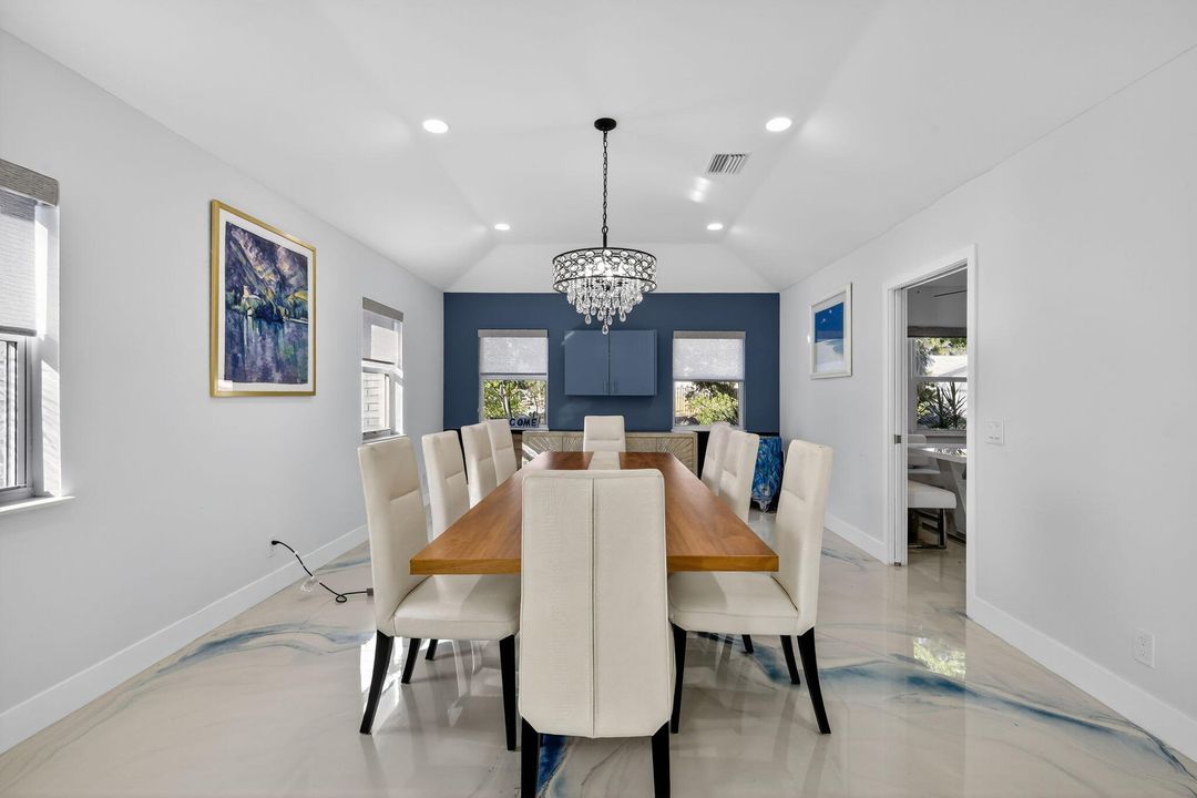 For Sale: $1,295,000 (3 beds, 2 baths, 2172 Square Feet)