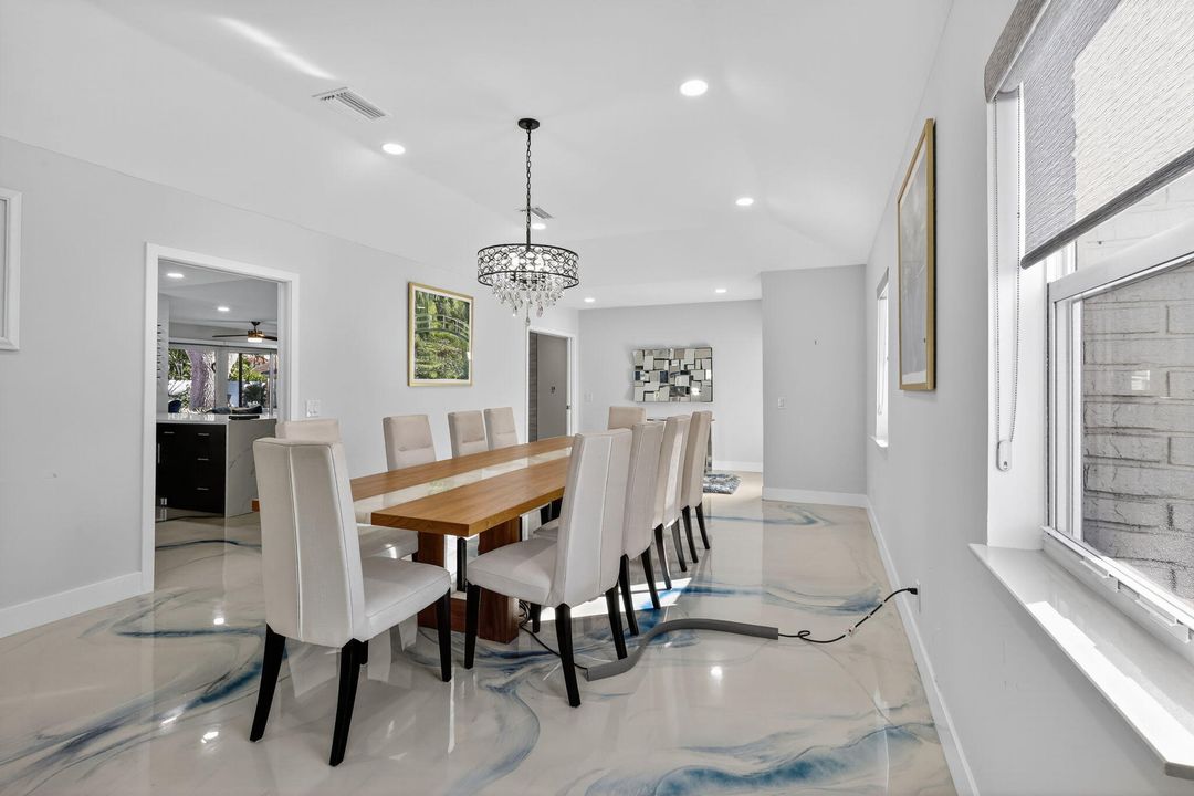 For Sale: $1,295,000 (3 beds, 2 baths, 2172 Square Feet)