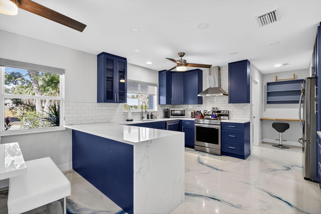 For Sale: $1,295,000 (3 beds, 2 baths, 2172 Square Feet)