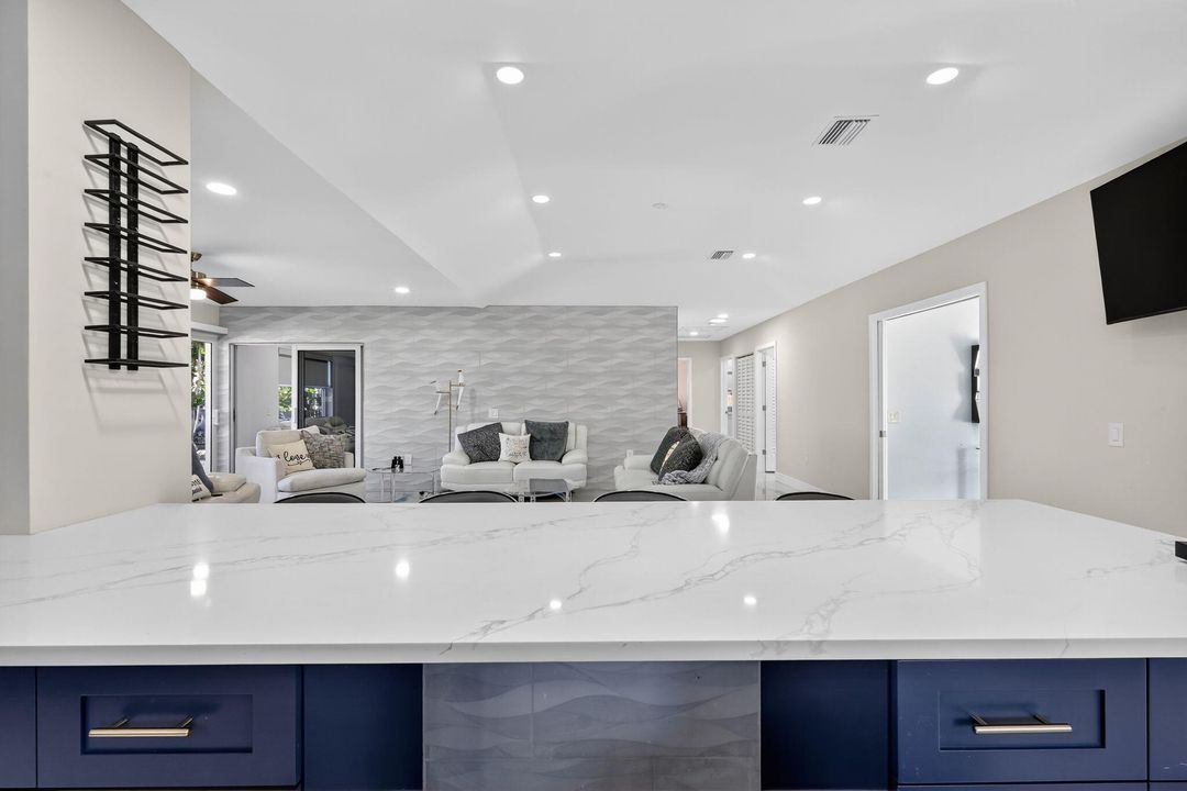 For Sale: $1,295,000 (3 beds, 2 baths, 2172 Square Feet)