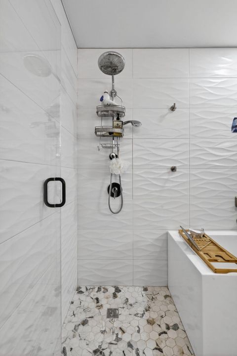 For Sale: $1,295,000 (3 beds, 2 baths, 2172 Square Feet)