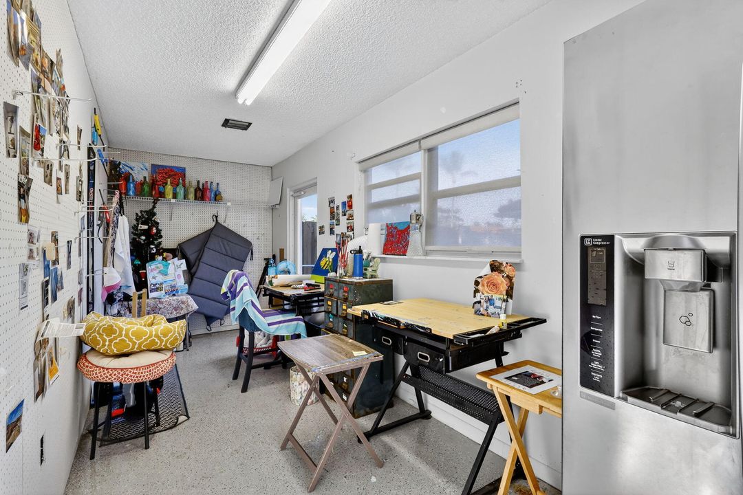 For Sale: $1,295,000 (3 beds, 2 baths, 2172 Square Feet)